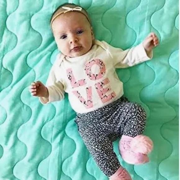 Pom Pom Rattle Socks (0-12 months) - Picture 2 of 8